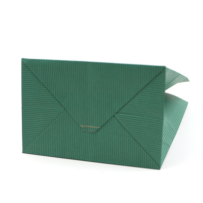Plain Paper T Shirt Bags With Handles UV Coating Spot Varnishing Finishing